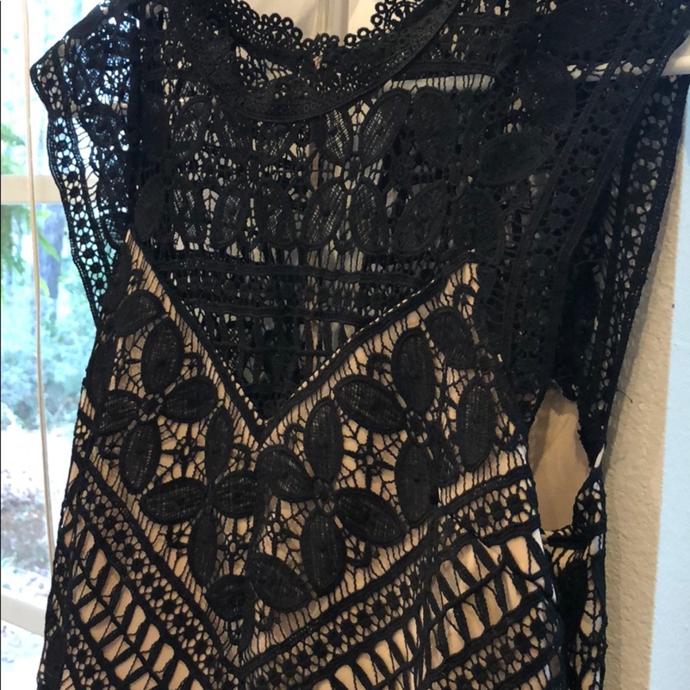 Dress - Picture 7 of 7